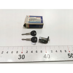 Wkładka zamka drzwi prawych Daewoo Lanos 1997- OE S6460022