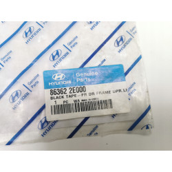 TAŚMA CZARNA GÓRNA DRZWI LEWY PRZÓD HYUNDAI TUCSON 2004- OE 86362 2E000