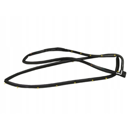 USZCZELKA DRZWI PRZÓD PRAWA HYUNDAI I20 II 14- OE 82140C8000