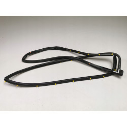 USZCZELKA DRZWI PRZÓD PRAWA HYUNDAI I20 II 14- OE 82140C8000