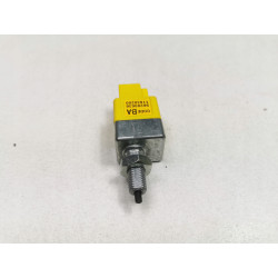 WŁĄCZNIK ŚWIATEŁ STOP AUTOMAT DAEWOO NUBIRA II OE 96289636