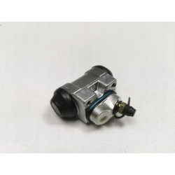 Cylinderek hamulcowy lewy tył Hyundai Accent II OE 58330 02000