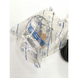 ZESTAW OSŁON-PRZEDNIA OŚ KOŁA STRONA PRAWA HYUNDAI ACCENT 1995- 49609-25A00