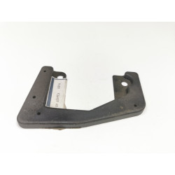 Wspornik, osłona zamka drzwi Ford Mondeo II 1996-2000 OE 1042223