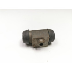 Cylinderek hamulcowy prawy Ford 3222-530C