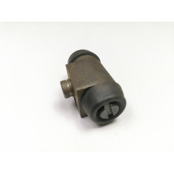 Cylinderek hamulcowy prawy Ford 3222-530C