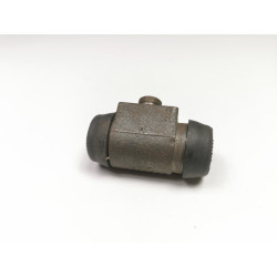 Cylinderek hamulcowy prawy Ford 3222-530C