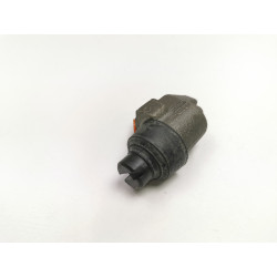 Cylinderek hamulcowy lewy przód Ford Transit 1.7 Mk1, Mk2 OE 1556870