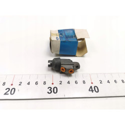 Cylinderek hamulcowy lewy przód Ford Transit 1.7 Mk1, Mk2 OE 1556870