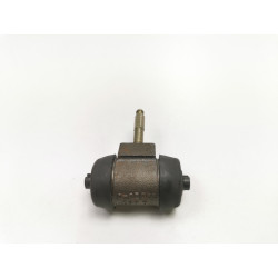 Cylinderek hamulcowy tył Ford Transit 1965-1978 OE 1561066