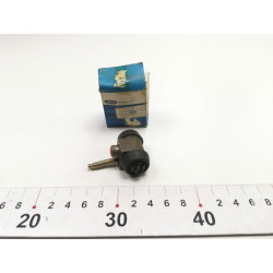 Cylinderek hamulcowy tył Ford Transit 1965-1978 OE 1561066