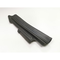 Deflektor powietrza lewy Ford Fiesta 1995-2002 (DX) OE 1012629