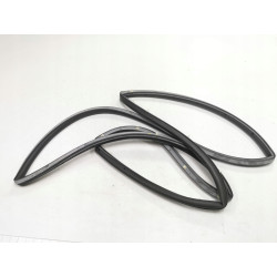 Uszczelka drzwi FORD, Fiesta 01-08 / Fusion 01-12 (CBK) OE 1205631