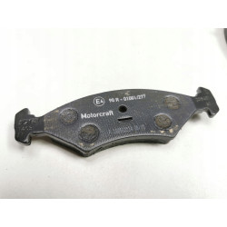 ZESTAW KLOCKÓW HAMULCOWYCH PRZÓD FORD ESCORT 1981-1986 OE 5018899