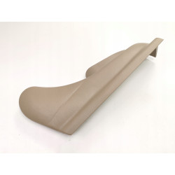 Osłona prawa fotela przód Ford Focus 1998-2005 (CAK) OE 1068392