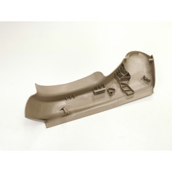 Osłona prawa fotela przód Ford Focus 1998-2005 (CAK) OE 1068392