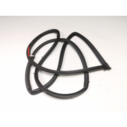 USZCZELKA DRZWI LEWY PRZÓD FORD FIESTA Mk7 5DRZWI OE 1580719