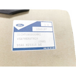 Uszczelka konturowa drzwi Ford Escort Kombi 1997- OE 1045197