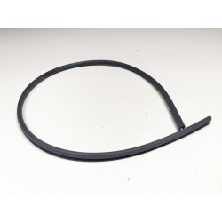 Listwa tylnej szyby Ford KA (1996-2008) OE 1046930