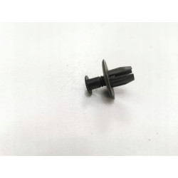 Klips mocujący okładzinę przedniego nadkola Ford Escort 1986-1990 6165102