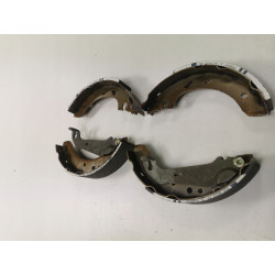 SZCZĘKI HAMULCOWE FORD ESCORT VI 1.8 1995-2000 OE 1065033