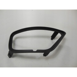 KRATKA HALOGENU PRAWA FORD FOCUS 01-05 OE 1208010