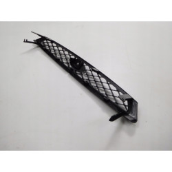 GRILL ZDERZAKA PRZÓD FOCUS 01-05 1744364