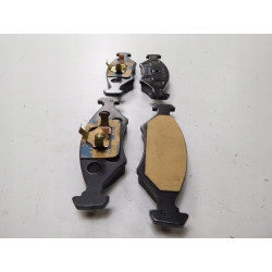 Klocki hamulcowe przód Ford Escort Fiesta Sierra OE 6704268