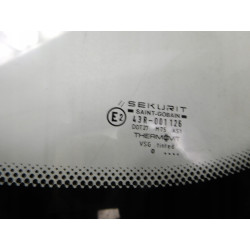 Szyba przednia Ford Fiesta sedan 3/5 drzwi marka 8 / 1995-12 / 2000 1127729