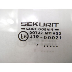 Szkło - Okno ćwiartkowe FORD Fiesta 1995-2002 (DX) OE 1008906