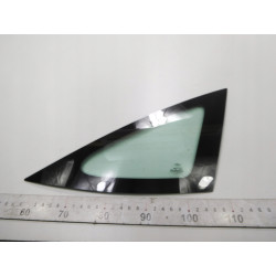 Szyba / okienko boczne - prawa strona Ford Focus Mk1 Sedan OE 1120275