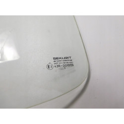 Szyba przednia FORD Fiesta 1976-1989 (AX) OE 6110084