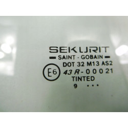 Szyba drzwi prawy tył Ford Mondeo MK1 Kombi OE 1013986