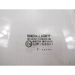 Szkło - Okno ćwiartkowe Ford Fiesta 1995-2002 (DX) OE 1008904