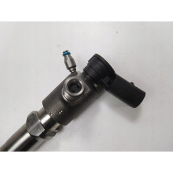 WTRYSKIWACZ 2.0 DIESEL FORD RANGER TRANSIT OE 2215551