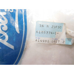 Element ustalający roletę bagażnika Ford Sierra DD 1987-1993 OE 6185774