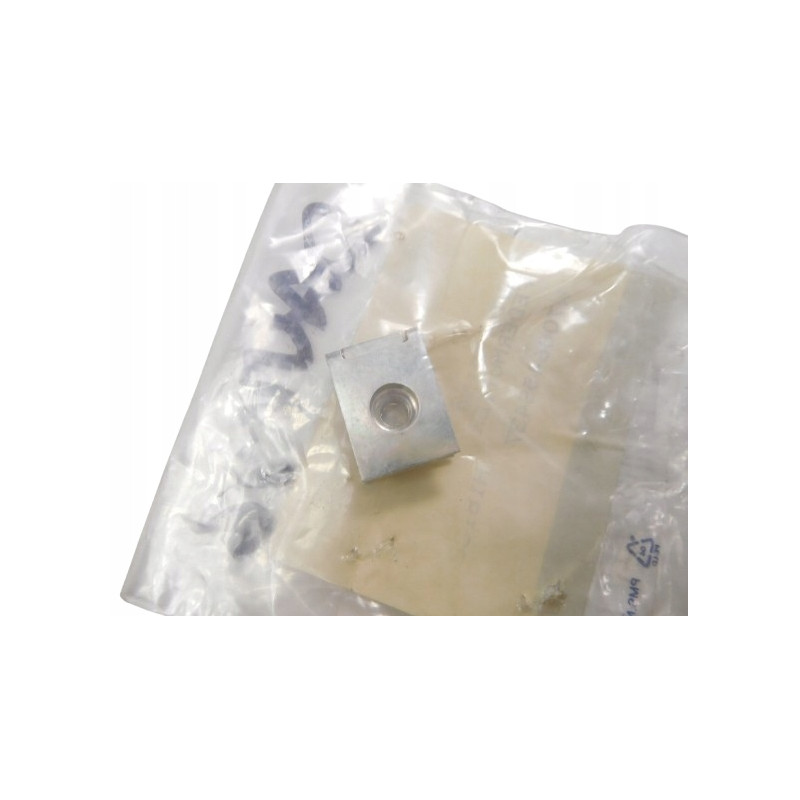 Nakrętka Sprężynująca, Pokrywa FORD Focus 04-08/Focus C-MAX 03-07 1355877