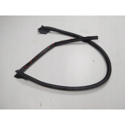 Uszczelka drzwi tylnych dolnych lewych Transit Connect 2002-2013 OE 1473205