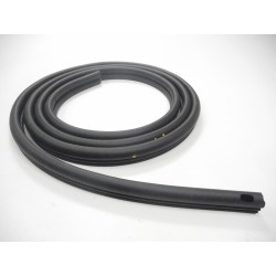 Uszczelka konturowa prawych przednich drzwi Ford Escort 80-90 OE 6088061