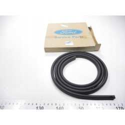 Uszczelka konturowa prawych przednich drzwi Ford Escort 80-90 OE 6088061