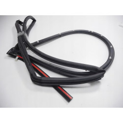 Uszczelka drzwi prawy przód Ford Fiesta VI OE 1740711