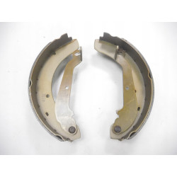 Szczęki hamulcowe tył Ford Sierra 82-85 OE 5015666