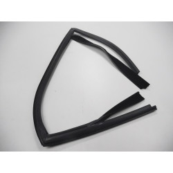 Uszczelka szyby drzwi Ford Fiesta 2001-2008 OE 1316947