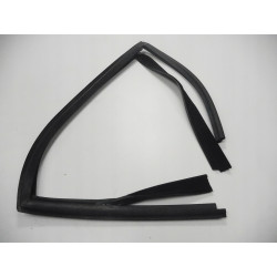 Uszczelka szyby drzwi Ford Fiesta 2001-2008 OE 1316947