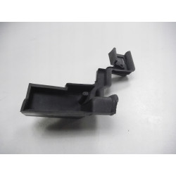 Osłona zamka drzwi prawy przód Ford Cabriolet 2006-2010 OE 1341877