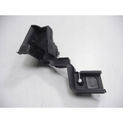 Osłona zamka drzwi prawy przód Ford Cabriolet 2006-2010 OE 1341877