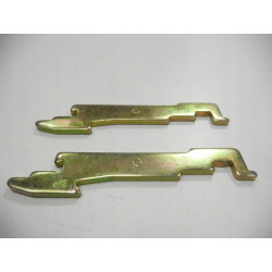 Zestaw napinaczy szczęk hamulcowych tylnych Ford Fiesta Ka Puma OE 1106149