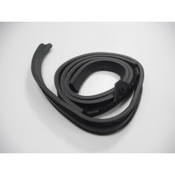 Zabezpieczenie krawędzi listwą uszczelniającą - Drzwi Ford Focus OE 1254532