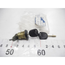 WKŁADKA ZAMKA DRZWI PRAWY PRZÓD FORD ESCORT 90-01 OE 6992453