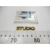 ZNACZEK EMBLEMAT STUDIO FORD FIESTA 96-02 OE 1007569